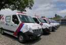 Governador assina ordem de serviço para construção de policlínica em Ilhéus e entrega mais oito ambulâncias